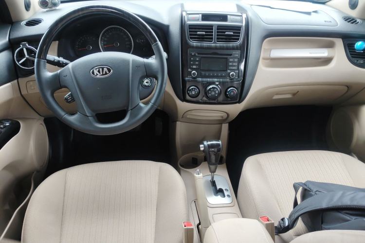 Used Kia Sportage 2013 2.0L Automatic Two-Wheel Drive GL Trim Center Console