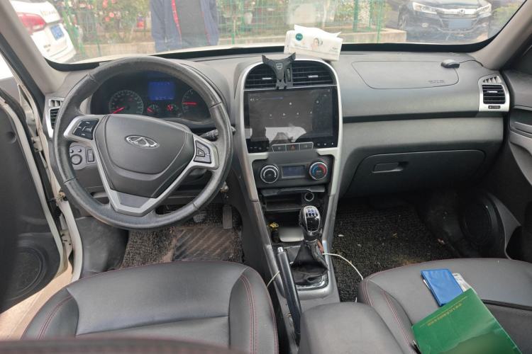 Used Chery Tiggo 3 2015 1.6L Manual Zhishang Sport Edition Center Console