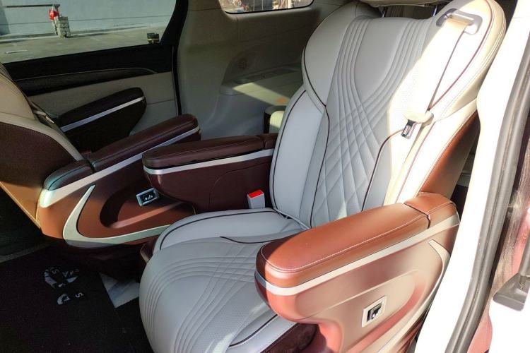 Used Buick GL8 2022 ES Landtrek 653T Comfort Edition