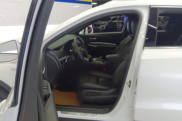 Used Cadillac XT4 2021 28T Two-Wheel Drive Luxury Version