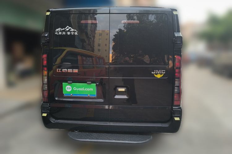 Used JMC Fushun 2022 2.0T Manual Multi-Function Passenger Vehicle Short Wheelbase Low Roof 6-Seater
