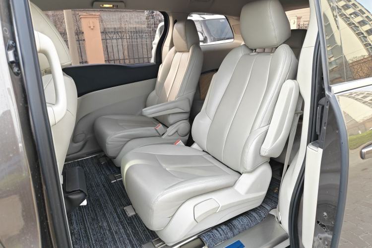 Used Buick GL8 2023 Land Executive Class Smart Enjoyment Model
