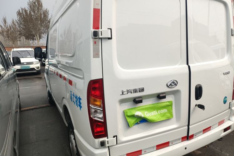 Used SAIC MAXUS Xintu V80 2023 2.0T Manual Classic City Delivery King Short Wheelbase Mid-Roof 3-Seater