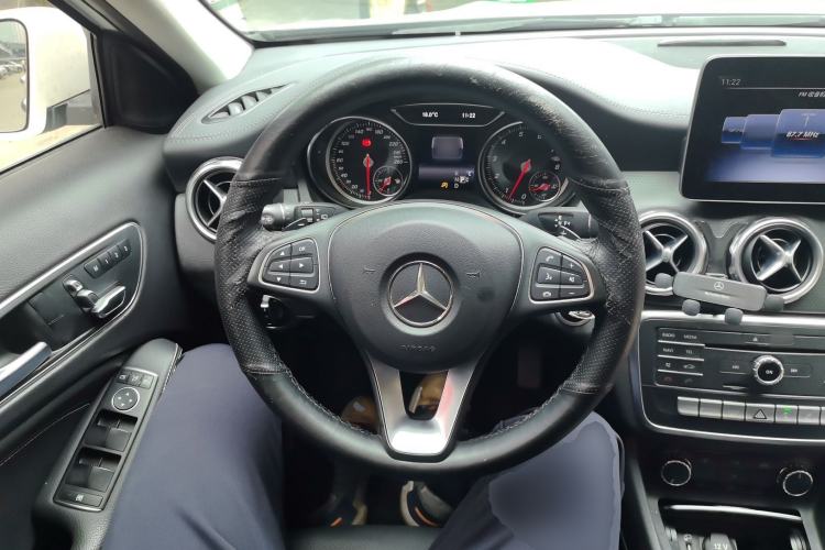 Used Mercedes-Benz GLA 2017 GLA 200 Fashion Model