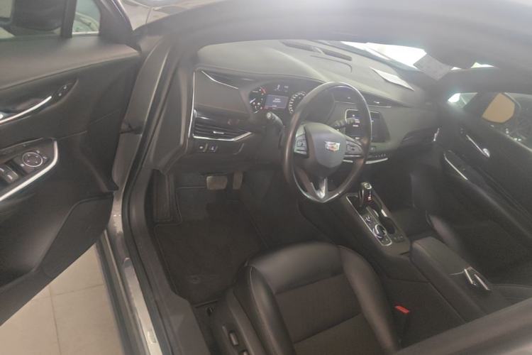 Used Cadillac XT4 2018 28T Two-Wheel Drive Tech Version
