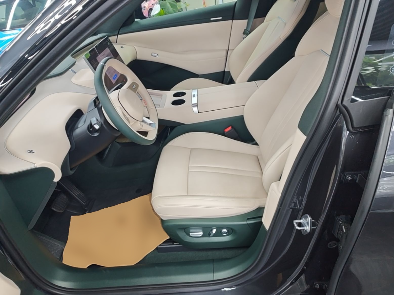 Xiaomi Auto YU7 2026 Standard Edition — снимка 17