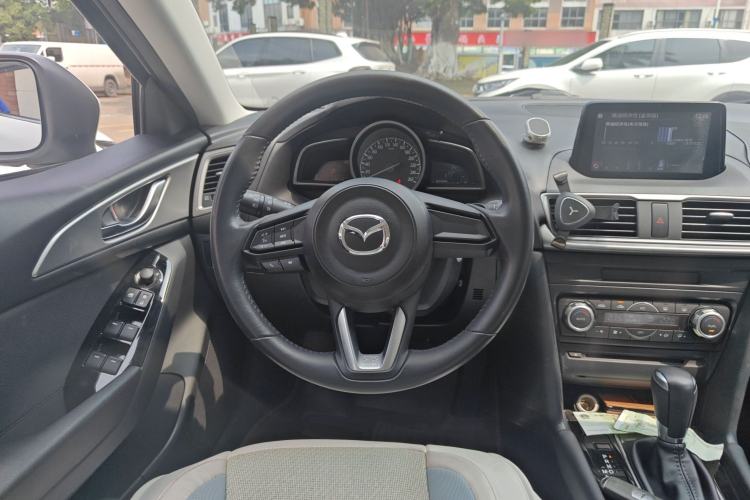 Used Mazda Mazda 3 Axela 2017 Hatchback 2.0L Automatic Luxury Model Emission Standard China V
