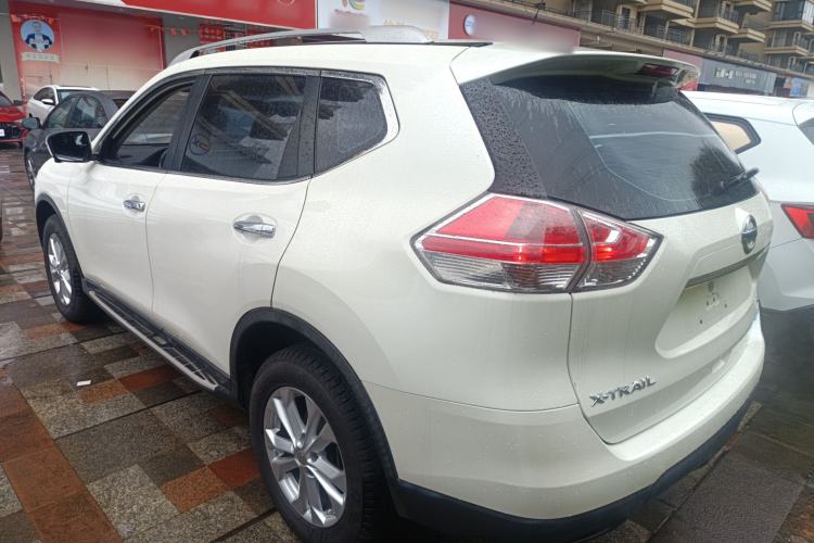 Used Nissan X-Trail 2015 2.0L CVT Comfort MAX Edition 2WD
