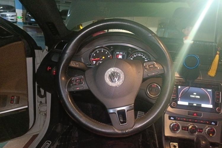 Used Volkswagen FAW-Volkswagen CC 2015 2.0 TSI Ultimate Model Steering Wheel