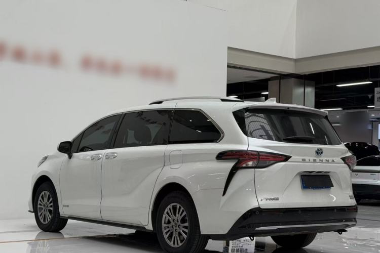 Used Toyota SIENNA 2021 2.5L Hybrid Premium Edition