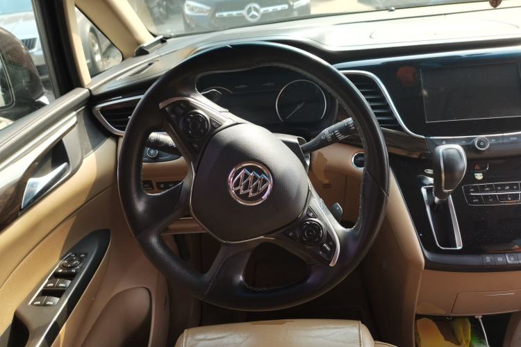 Used Buick GL8 2017 ES 28T Flagship Model China V Standard

