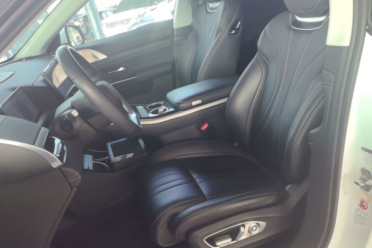 Used XPeng G9 2022 650 Performance Edition Max Left Front Seat