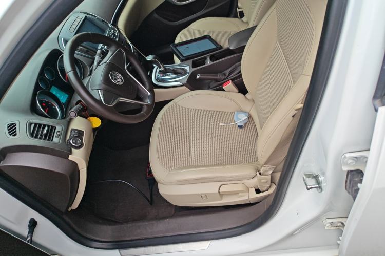 Used Buick Regal 2014 2.0L Leading Fashion Edition Left Front Seat