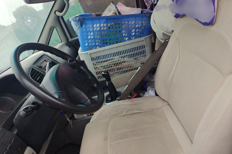 Used FORTHING Lingzhi 2017 V3 1.5L 7-Seater Comfort Model Left Front Seat