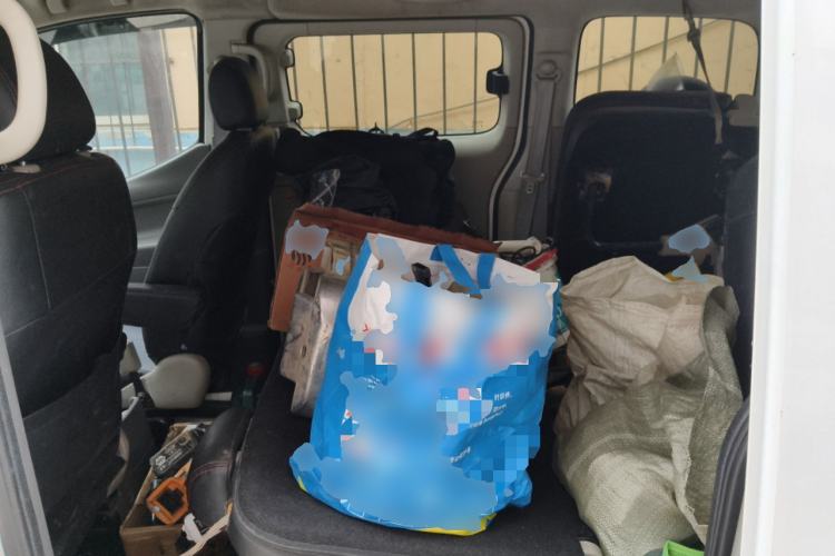 Used Nissan NV200 2014 1.6L Manual Luxury Model China IV Standard