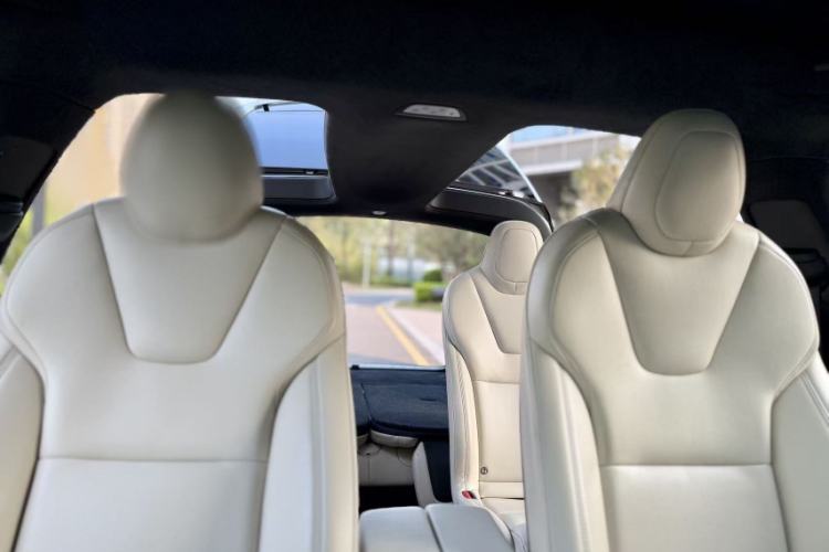 Used Tesla Model X 2019 Long-Range Version Interior 12