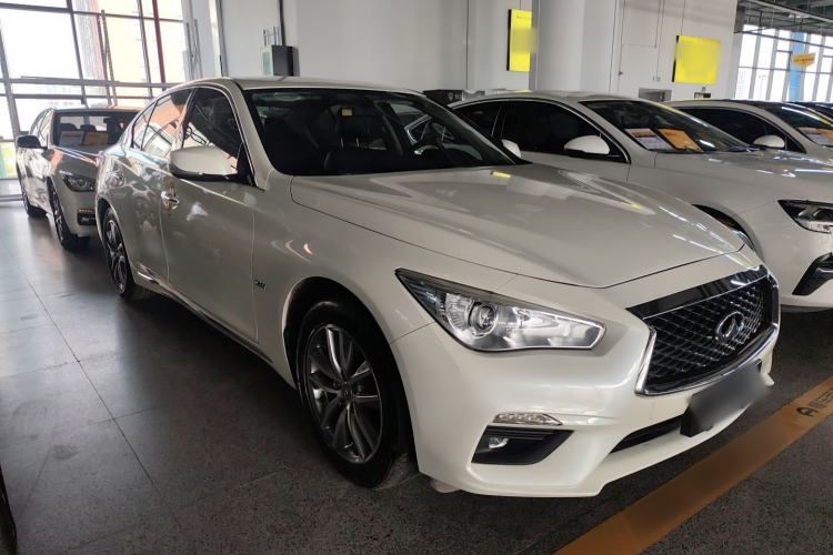 Used Infiniti Q50L 2018 2.0T Comfort Edition China VI Standard
