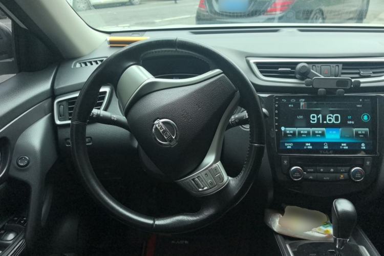 Used Nissan X-Trail 2015 2.0L CVT Comfort MAX Edition 2WD