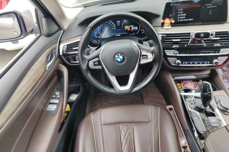 Used BMW 5 Series 2018 530Li Luxury Edition Premium Package Steering Wheel