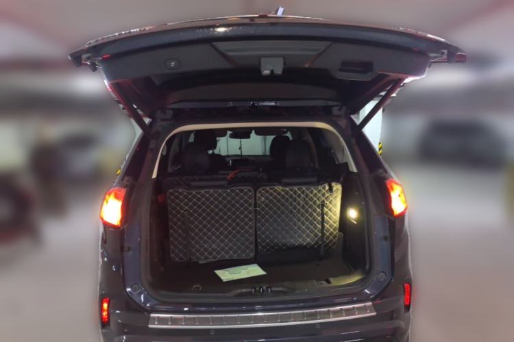 Used Ford Edge 2020 EcoBoost 245 Two-Wheel Drive Titanium 7-Seater Trunk