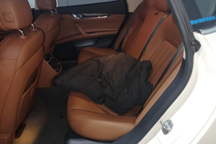 Used Maserati President 2015 3.0T Standard Model Left Rear Seat