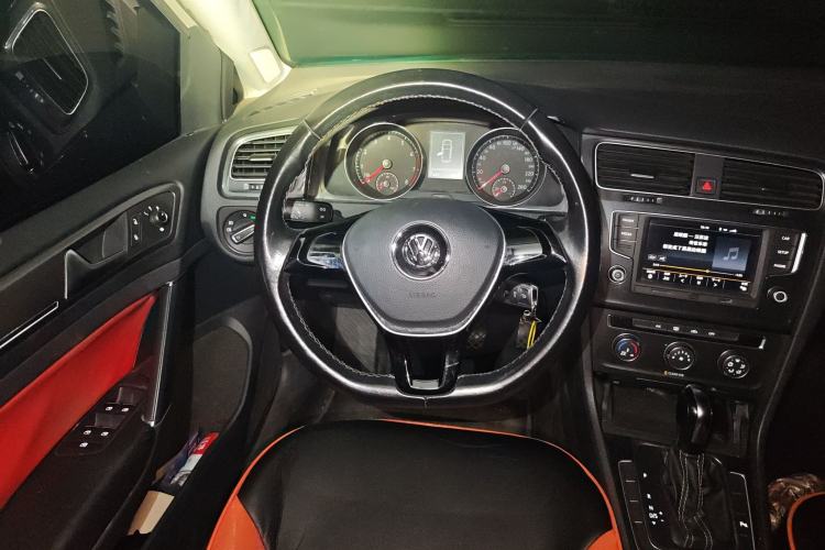 Used Volkswagen Golf 2017 1.6L Automatic Comfort Million-Vehicle Anniversary Edition