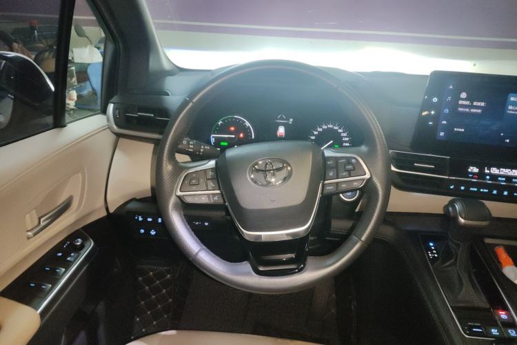 Used Toyota Sienna 2021 2.5L Hybrid Premium Edition