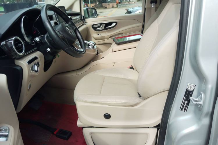 Used Mercedes-Benz V-Class 2017 V 260 Avantgarde Edition