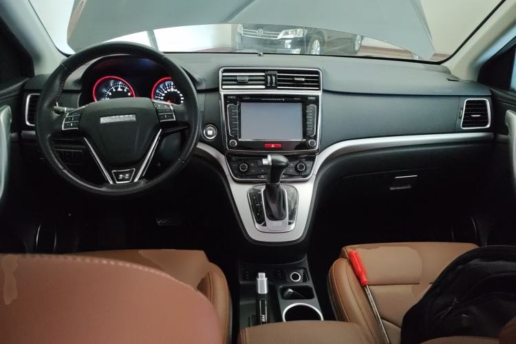 Used Haval H6 2015 Sport Edition 1.5T Automatic Two-Wheel Drive Luxury Model
