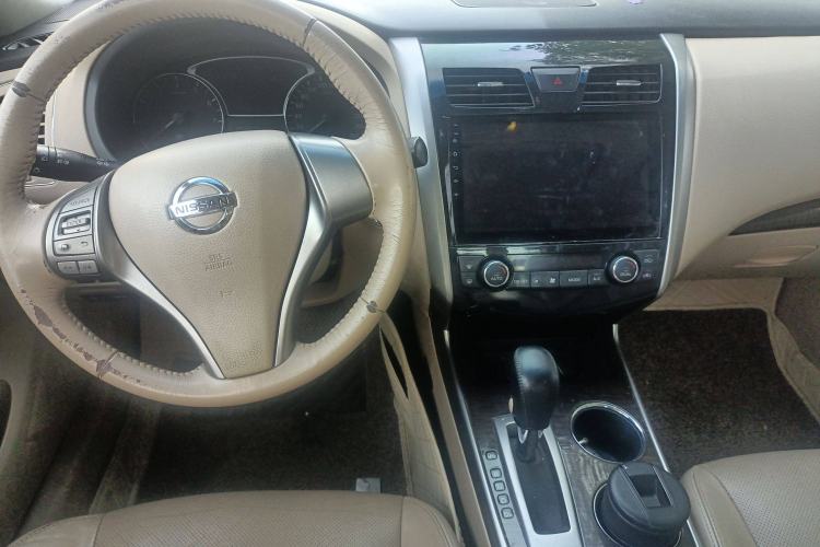 Used Nissan Teana 2015 2.0L XE-Sporty Champions League Sports Edition
