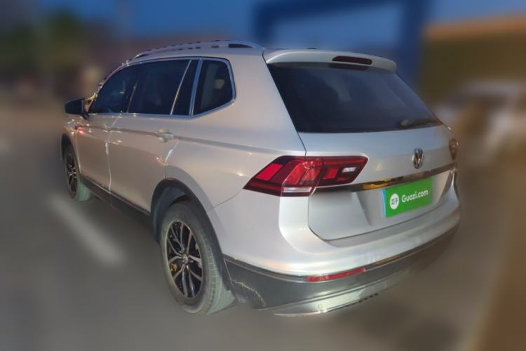 Used Volkswagen Tiguan L 2018 330TSI Automatic Two-Wheel Drive Luxury Edition Rear Left 45 Deg