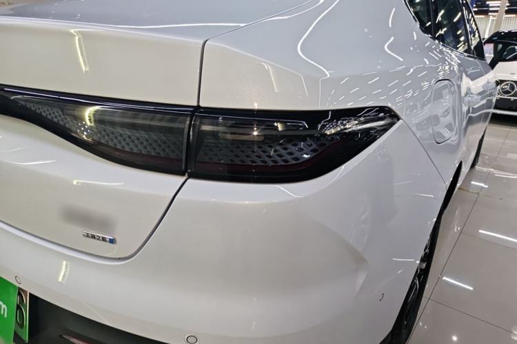 Used BYD Seal 05 DM-i 2025 DM-i Intelligent Drive 120KM Flagship Model Right Rear Taillight