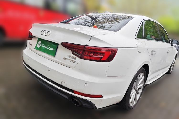 Used Audi A4L 2018 30th Anniversary Edition 40 TFSI Fashion Model Rear Right 45 Deg