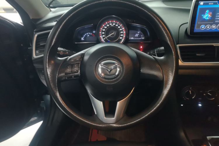 Used Mazda Mazda 3 Axela 2014 Sedan 1.5L Automatic Comfort Model