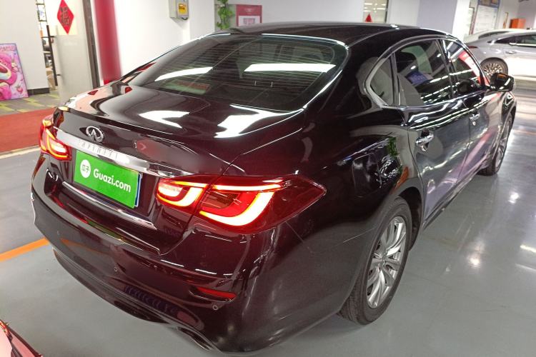 Used Infiniti Q70 2017 Q70L 2.5L Elite Edition Rear Right 45 Deg