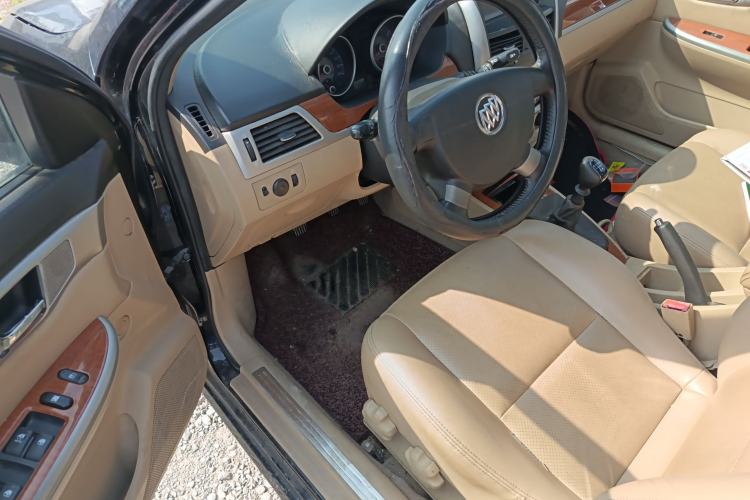 Used Buick Excelle 2013 1.5L Manual Luxury Model Driver Seat