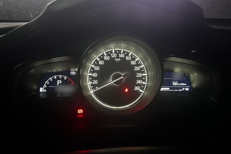 Used Mazda Mazda 3 Axela 2017 Hatchback 1.5L Automatic Luxury Model Emission Standard China V