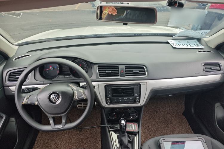 Used Volkswagen Gran Lavida 2015 1.6L Automatic Fashion Edition
