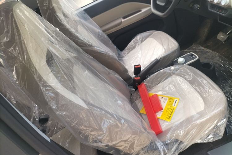 Used Chery QQ Ice Cream 2025 205km Qi Energy Version Right Front Seat