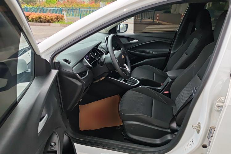 Used Chevrolet Cavalier 2020 325T Automatic Enjoyment Edition Driver Seat