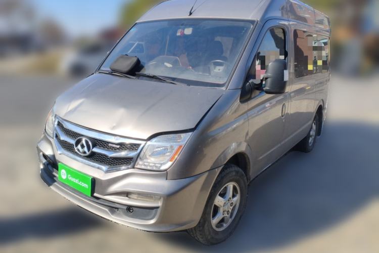 Used SAIC MAXUS Xintu V80 2017 2.5T 5-Speed Manual Aoyuntong China IV Short Wheelbase Mid-Height 5/6/10-Seater