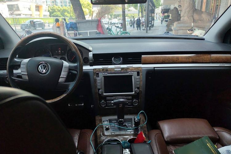 Used Volkswagen Phaeton 2011 3.6L V6 4-Seater Extended-Length Individual Edition