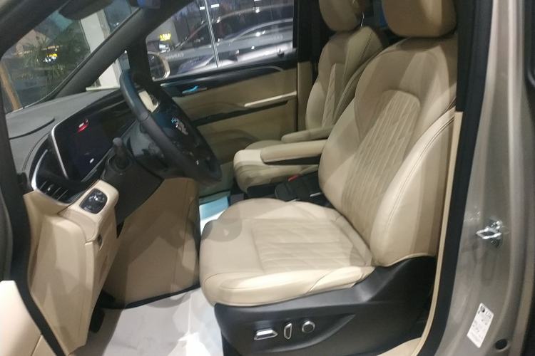 Used Buick GL8 2022 ES Land Cruiser 653T Luxury Model
