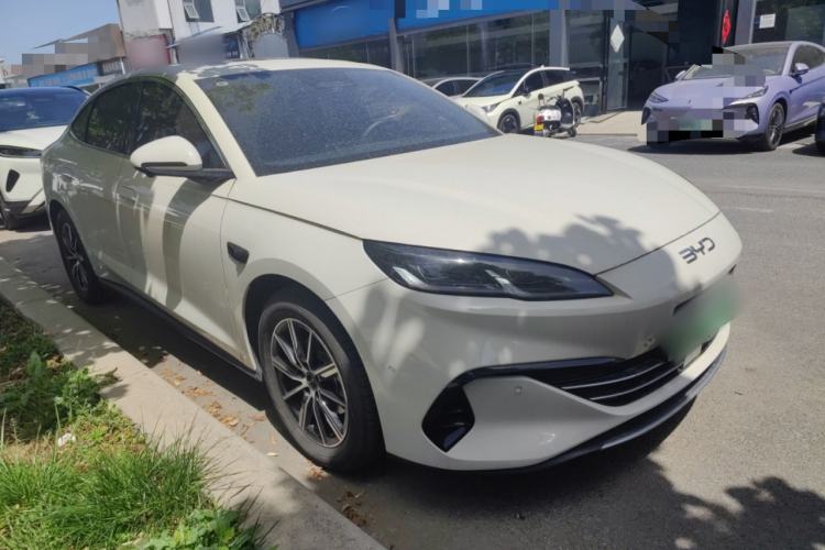 Used BYD Seal 06 New Energy 2025 DM-i Smart Drive 120KM Deluxe Model Front Right 45 Deg