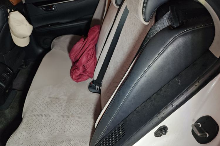 Used Lexus ES 2013 300h Elite Edition