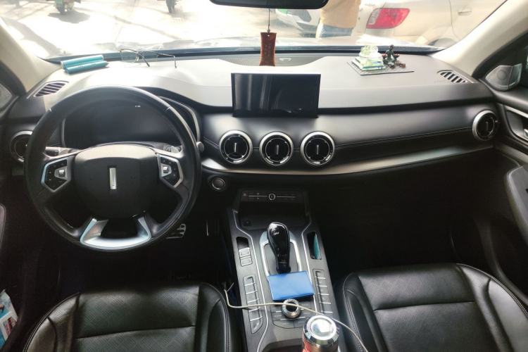 Used Wey VV6 2018 2.0T Two-Wheel-Drive Ultra-Luxury Version China V Standard
