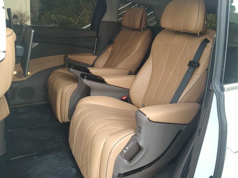 Used Denza D9 2022 DM-i 970 Four-Wheel Drive Prestige Model — 16