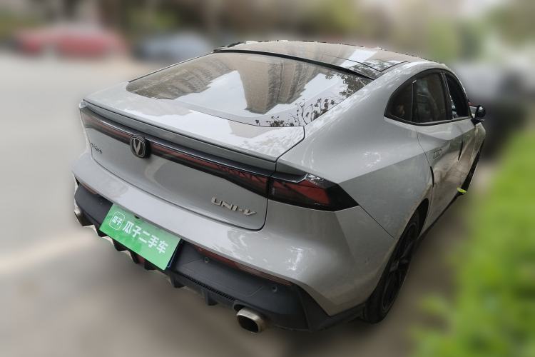 Used CHANGAN UNI-V 2022 1.5T Smart Navigation Version
