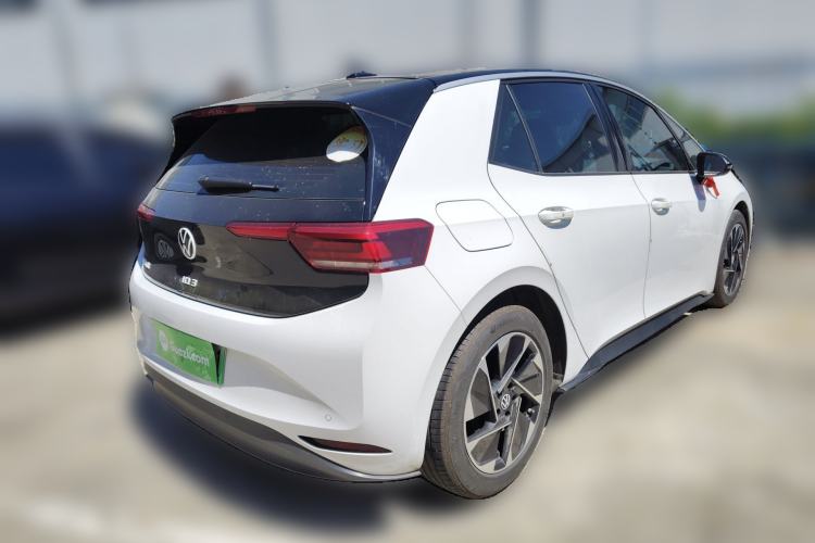 Used Volkswagen ID.3 2025 Smart Model Outstanding Oxygen Edition
