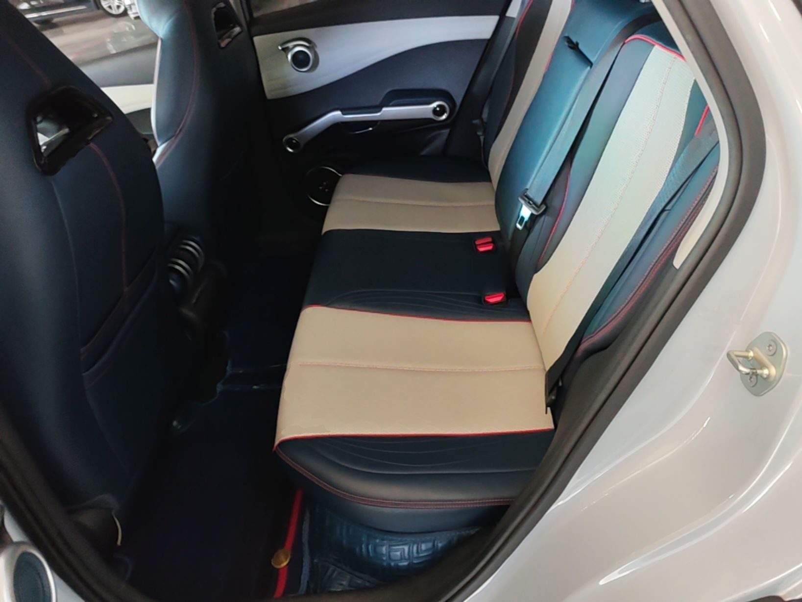 BYD Yuan PLUS 2022 510 km Luxury Version — снимка 20